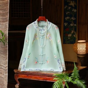 New Chinese women’s silk Hanfu embroidery disc