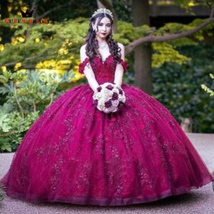 Burgundy Off The Shoulder Ball Gown Quinceanera Dresses Sleeveless Lace Appliques Crystal Beading For Sweet 15 Girls Party WS10