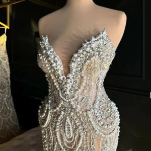 Plunging Neck Illusion Maxi Wedding Dress Sleeveless Backless Modern Bridal Gowns Customized For Black Girls Luxury Beaded Robes