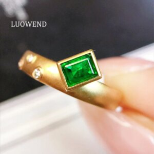 LUOWEND 100% 18K Yellow Gold Rings Shiny Diamond Natural Emerald Ring for Women Luxury Fashion Design High Engagement Jewelry
