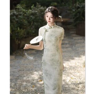 Retro National Style Cut Flower Long Short Sleeve Robe Qi Pao     Improved Chinese Women’s Cheongsam Skirt