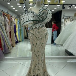 Luxury Champagne Mermaid Formal Party Dress With Green Silver Stones Crystals Arabic Women Appliques 3D Wedding Evening Gowns