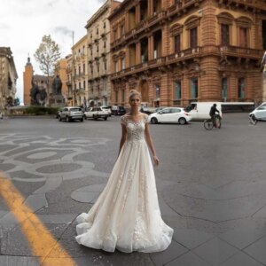 Elegant Tank Appliques Lace Tulle Wedding Dress Sleeveless A-line Court Illusion Wedding Gowns for Bridal robe de mariée