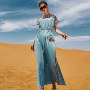 New Sky Blue Evening Dresses Velvet 2024 Prom Party Gowns Side Slit Short Sleeves Wedding Guest Dresses Beaded Round Neck