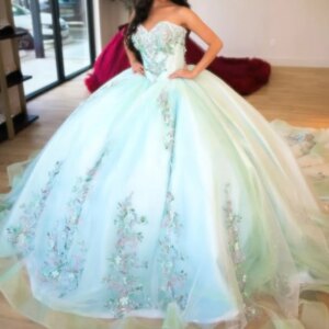 Light Green Shiny Sweetheart Quinceanera Dresses Off The Shoulder Sequin Applique Lace Beads Tulle Vestidos De 15 Anos Sweet 16