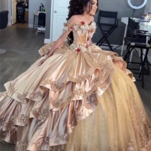 Champagne Quinceanera Dresses Ball Gown Off The Shoulder Sparkly Appliques Sweet 16 Dresses 15 Años Mexican Customized