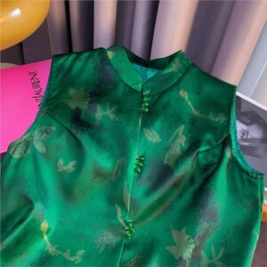 New Chinese style big size jacquard plate waistcoat everything