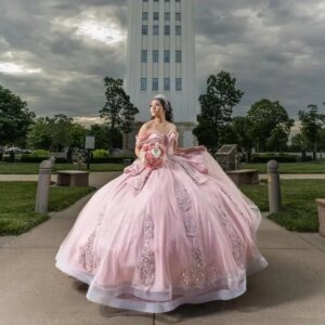 Customized Shiny Pink Off Shoulder V-neck Quinceanera Dress sequin applique Tull Lace Bow vestidos de 15 Quinceanera 