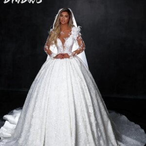 Luxurious V-neck Wedding Dress 2025 Charming Lace Bridal Gown Formal Long Sleeve Floor-length Gown Customized