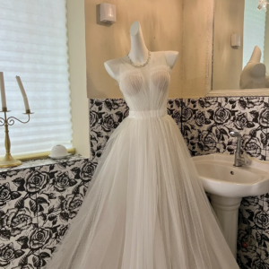 Woman White Tulle Evening Dress Elegant A-line Sleeveless Round Neck Strapless Long Party Prom Celebrity Formal Occasions Gowns