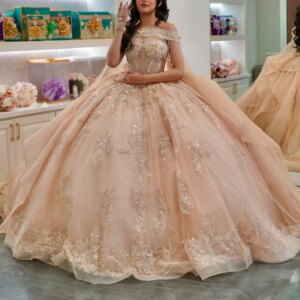 Champagne Shiny Quinceanera Dresses Off Shoulder Ball Gown Sweet 16 Dress Applique Lace Beading Tull With Cape Birthday Party