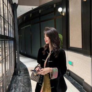 New Chinese canary coat women’s style disc button stitching cuff cardigan top