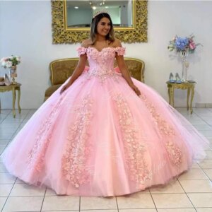 Women’s Off Shoulder Quinceanera Dresses 3D Flower Ball Gown Lace Beaded Prom Dress With Bow Evening Gowns for Sweet 15 16