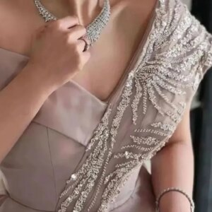 Mother Of The Bride Dresses V Neck Mother’s Dress Appliqued Beaded Lace Puffy Organza Ankle-Length Gowns Elegant Evening Gowns
