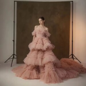 2025 Big Volume Tutu Tulle Wedding Dress Colored Ball Gowns Lace Up Back Dreamlike Pink Ruffles Trimmed Puffy Formal Dresses