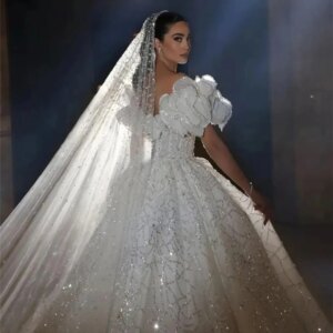 Charming Off Shoulder Wedding Dress 2024 Elegant Beaded Gown Luxurious Sleeveless Floor Length Bridal Gown Vestidos De Novi
