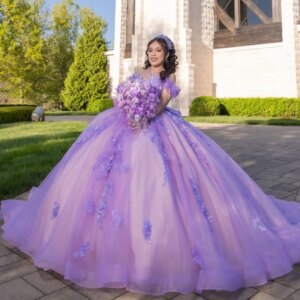 Lilac Pink Shiny Shiny Quinceanera Dresses Off Shoulder Ball Gown Sweet 16 Dress Applique Beading Crystal Bow Tull Corset Birthd