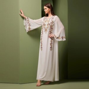 New Arrival White Mother Dresses Saudi Arabia Long Sleeves Mother of the Bride Gowns Round Neck Beading Wedding Party Gowns 2024