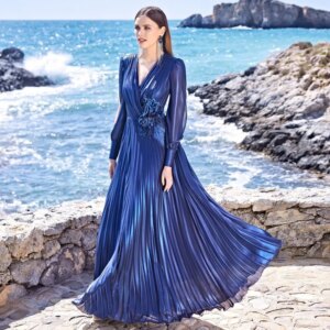 Navy Blue Mother of the Bride Dresses for Weddings 2023 A Line Pleated Wedding Guest Gown Long Sleeves V Neck Formal Party Dress