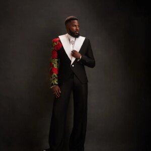 Crystals Rose Flower Men Suit Set 2 Piece Black Blazer+Pant Trousers Customized Formal Office Jacket Prom Wedding Tuxedos Coat