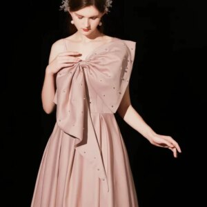 Elegant Pink Satin Cocktail Dresses Bow Pearl A-Line Spaghetti Strap Boat Neck Long Pleat Wedding Party Quinceanera Evening Gown