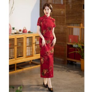 Retro Chinese Style Wide-Brimmed Red Long Short Sleeve Robe Qi Pao     Middle-Aged Elderly Wedding Cheongsam