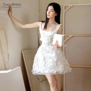 Luxury Short Mini Wedding Dresses Square Neckline Puffy Bridal Gowns With 3D Lace Flowers DW943
