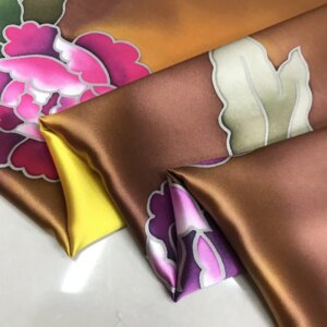 High Quality Counter Customized 40Momme Silk Thickened Peony Flower Satin Hand Painted Double-Sided Cheongsam Fabric