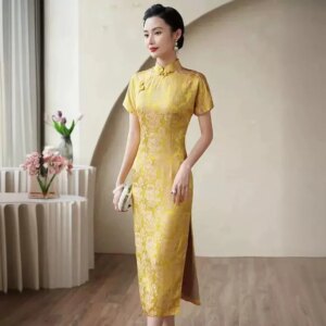 High-End Real Silk New Chinese Style Bride Engagement Cheongsam Qipao 2024 Yellow Interwoven Toast Dress