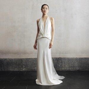Deep V Neck Soft Satin Sexy Wedding Dress Sleeveless Backless Sweep Train Elegant Mermaid Bridal Gown Bridal Photo Shoot Dress