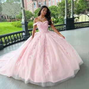 Pink Off-Shoulder Ball Gown Quinceanera Dresses For 15 Party Lace Court Train Formal Birthday Princess Customized