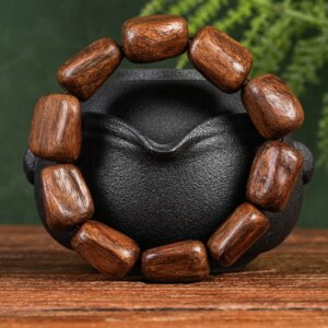 UMQ Indonesian Maraoki red clay agarwood bracelet with shape single circle high-end portable wooden play bracelet