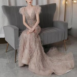 Gorgeous Evening Dresses V-neck Floor Length Mermaid Feathers Chapel Train Princess High Quality Women Banquet Prom Gowns