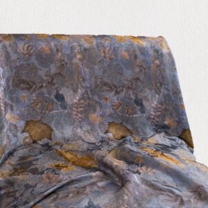 High Quality Real Silk 50momme Shunde Jacquard Satin Gambiered Guangdong Fabric Fragrant Cloud Yarn Clothing