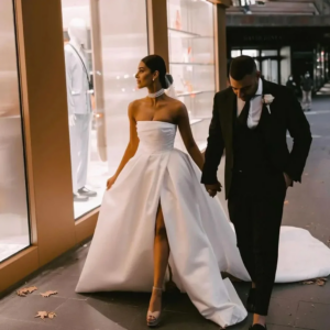 Customized Elegant A-Line Side Slit Sweep Train Wedding Dress Simple And Plain White Bridal Dress Vestido De Novia Plus size