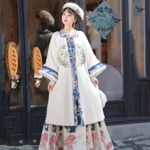 The new Hanfu women’s collar front skirt thickened with velvet embroidery daily style