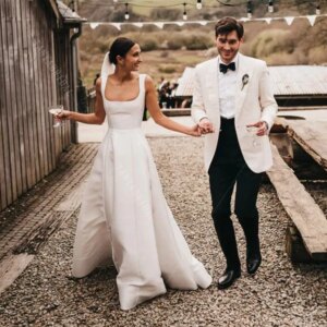 Elegant Square Collar Satin Wedding Dress For Women Sleeveless A Line Bridal Gown Zipper Floor Length Bridal Party Dress