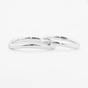 Custom Designer PT950 Platinum Curved Minimalist Ring Set with Lab-Grown Diamonds – Couples Engagement & Wedding Rings