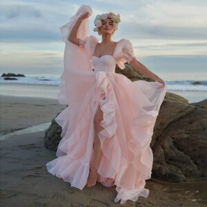 Light Pink Organza Prom Dresses Ruffles Short Puff Sleeves Sweetheart High Slit A-Line Formal Party Evening Gowns Customize