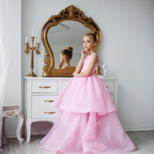 YZYmanualroom Satin flower girl dress,Girl wedding dress Girl party dress sleeveless, floor-length gown，Teenage dresses