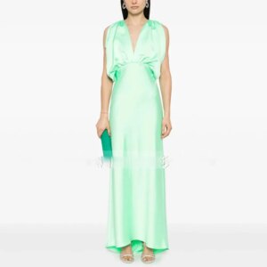 Modern Concert Costumes Green Satin Pleat Evening Straight V-neck Long Dresses Elegant Luxury Evening Dress 2024