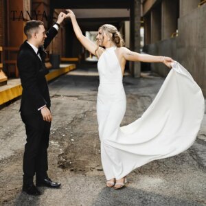 Soft Satin Sleeveless Wedding Dress O Ncekline Sexy Backless Mermaid Sweep Train Bridal Gown Simple Bridal Photoshoot Dress