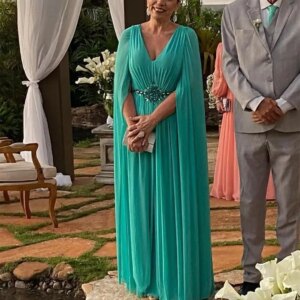 Elegant Chiffon Mother Of The Bride Dresses With Cape Sleeves V-Neck Customized Groom Mom Formal Wear Wedding Guest Dress