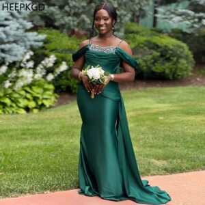 Classic Green Long Mermaid Bridesmaid Dresses Spaghetti Straps Crystals Satin Shiny Maids Of Honor Gowns Custom Made