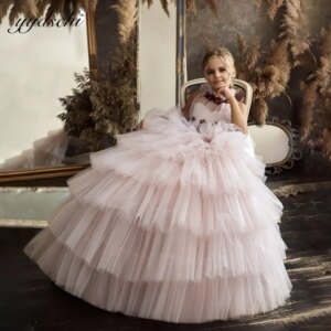 Customized Gorgeous Pink Tulle Tiered Puffy Flower Girl Dress 2025 Princess 3D Floral Appliques Beaded Kids First Communion Gown