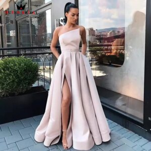 Champagne Arabic Bridesmaid Dress Classic Satin A-LINE Slit Strapless Sleeveless Floor Length Custom Made YM10