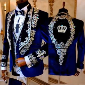 Elegant Groom Wedding Suits Sliver Beaded Stones Velvet Dresses Customized 3 Pieces (Jacket Vest Pants) Groom Tuxedo ropa hombre
