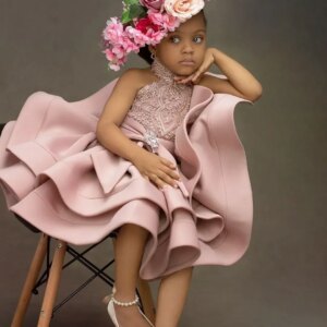 customized Blush Pink Halter Sleeveless Lace Appliques Flower Girl Dresses For Weddings Princess Communion Pageant Gowns Prom