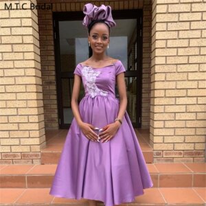 Lovely Short Lavender Bridesmaid Dresses 2025 New A Line Knee Length White Appliques Black Women Wedding Party Gowns Custom Made