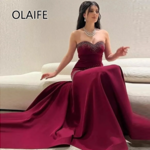 Elegant Sweetheart Collar Satin Shiny Beaded Crystal Prom Saudi Dress A-line Backless Court Evening Arab Gown Customized
